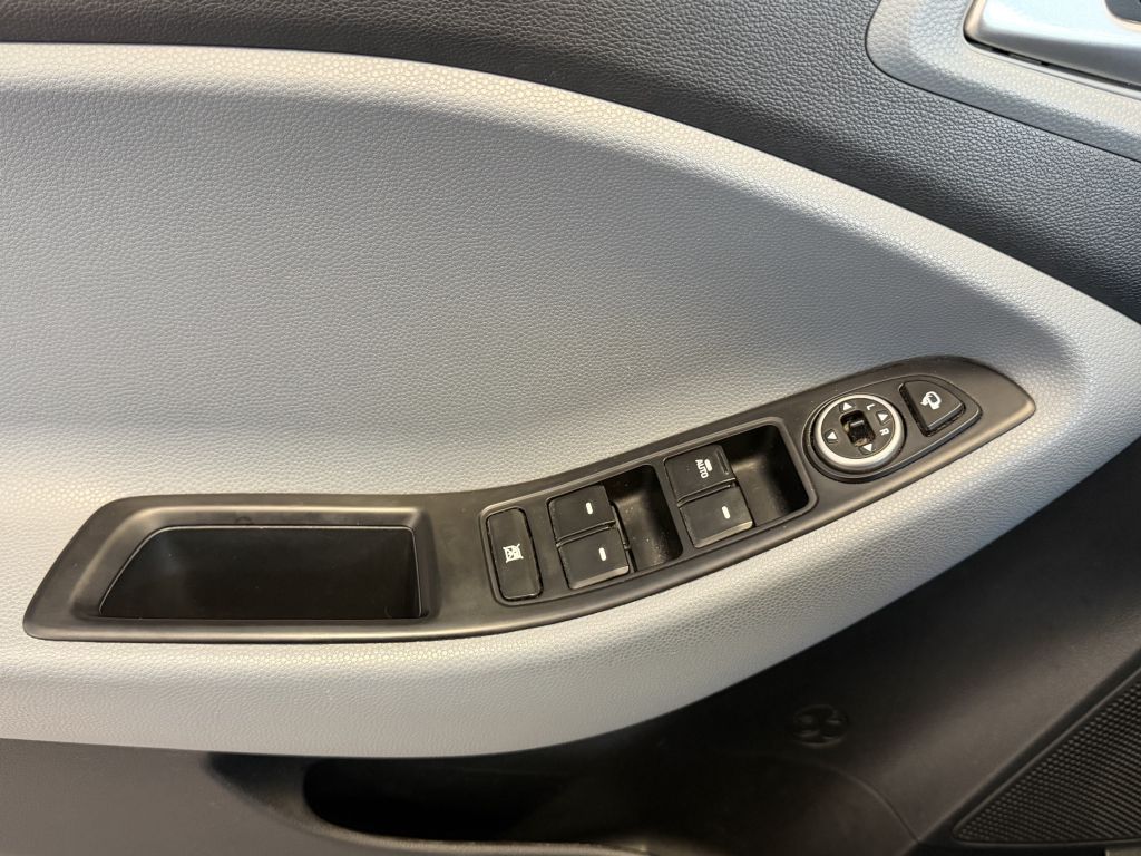 Fahrzeugabbildung Hyundai i20 blue 1.2 YES!+Navi+R-Kam.+Winterräder+