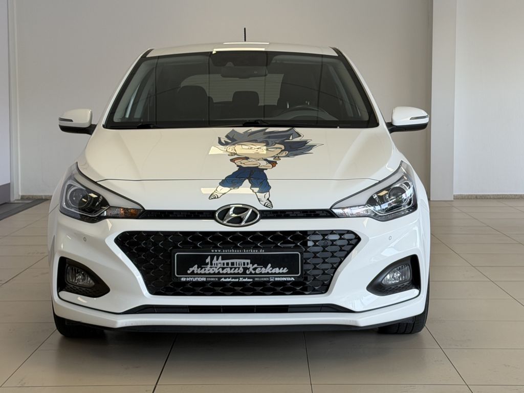 Fahrzeugabbildung Hyundai i20 blue 1.2 YES!+Navi+R-Kam.+Winterräder+