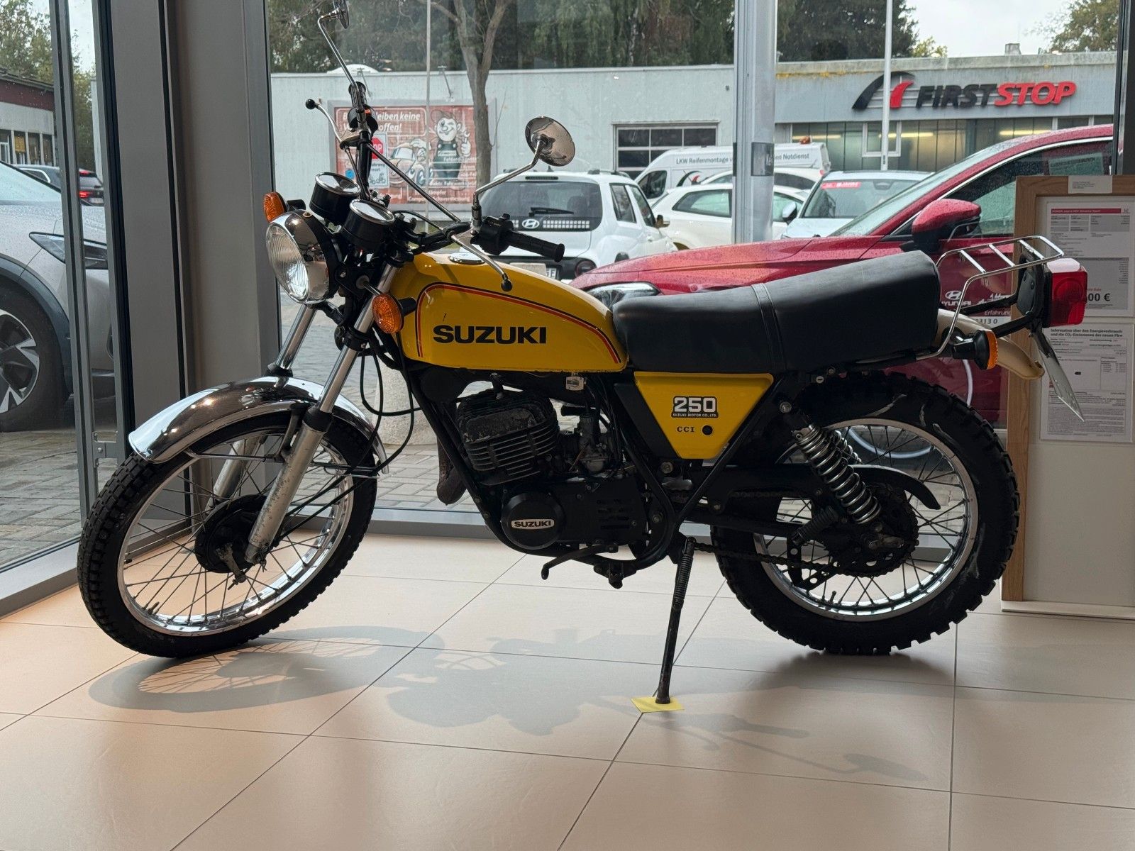 Fahrzeugabbildung Suzuki TS 250