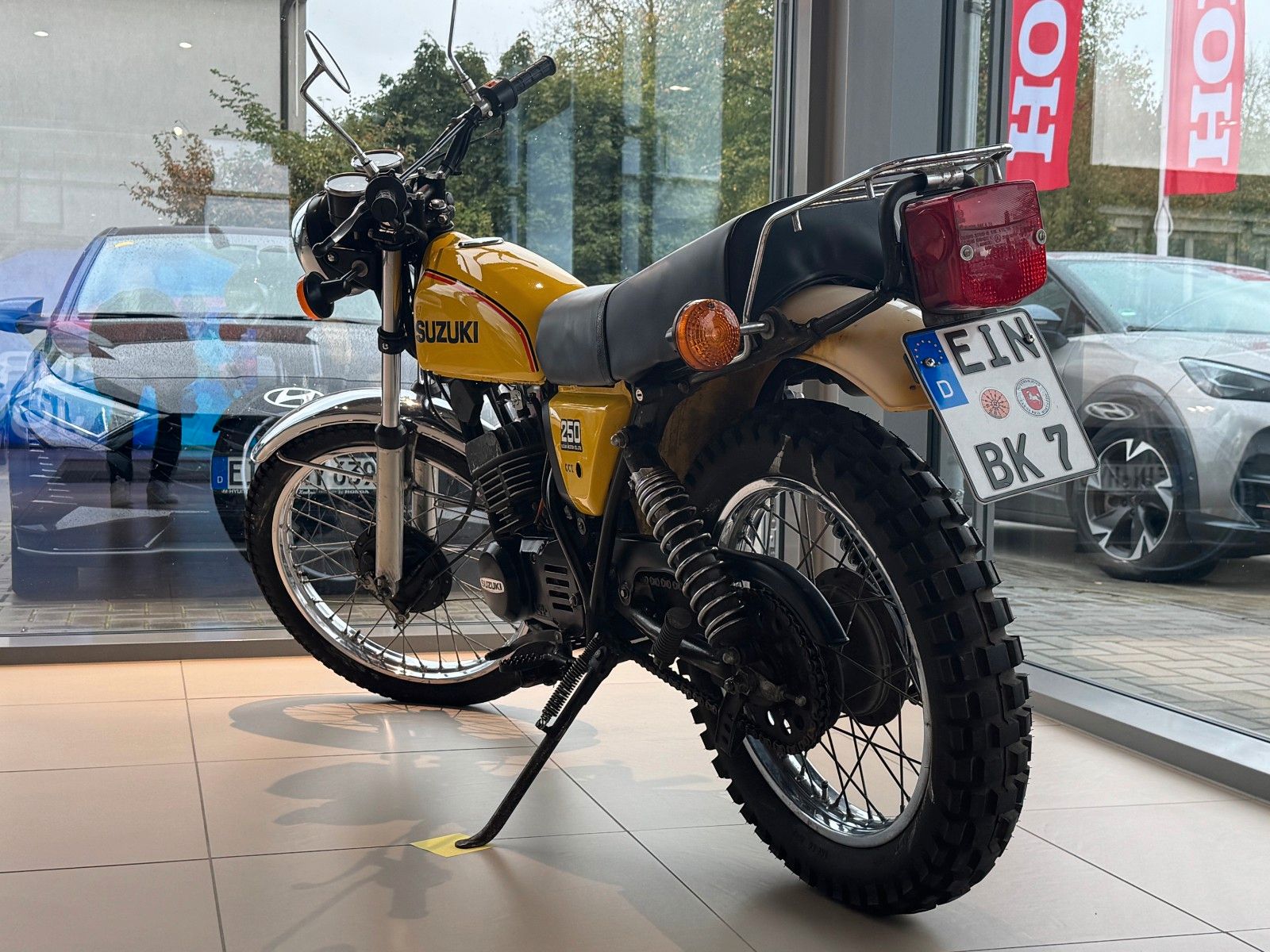 Fahrzeugabbildung Suzuki TS 250