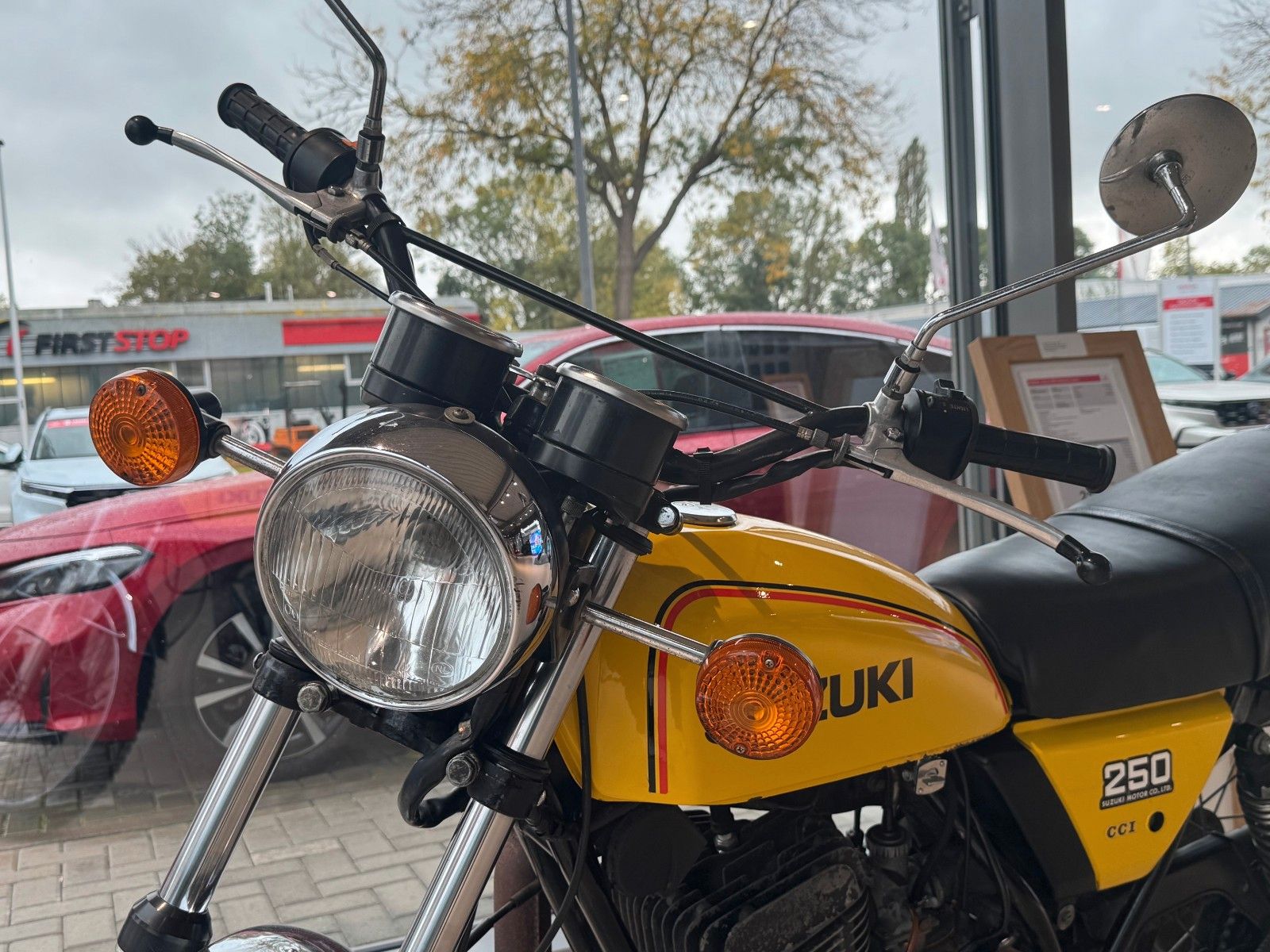 Fahrzeugabbildung Suzuki TS 250